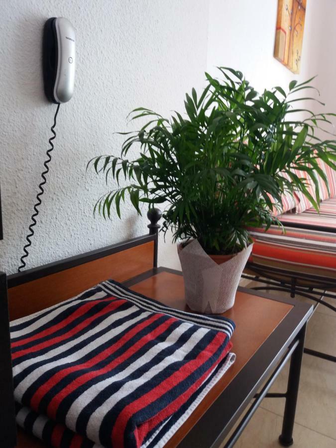 Los Geranios 阿德耶 外观 照片